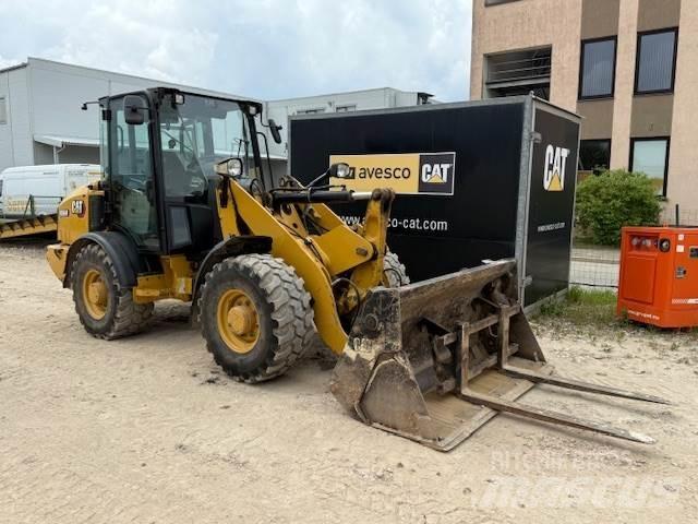 CAT 906 Tekerlekli yükleyiciler