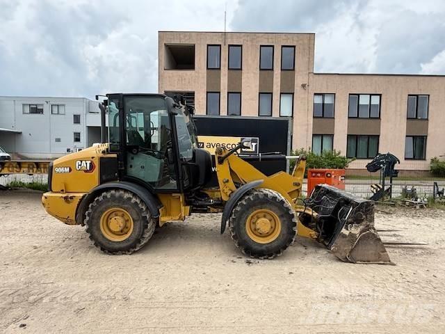 CAT 906 Tekerlekli yükleyiciler