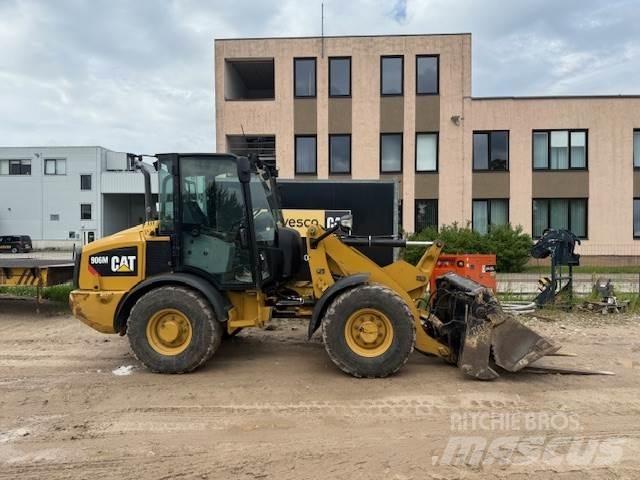 CAT 906M Tekerlekli yükleyiciler