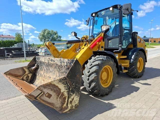 CAT 908 Tekerlekli yükleyiciler