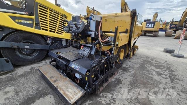 CAT AP300F Asfalt sericiler