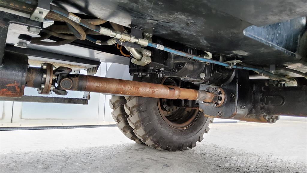 CAT M318-07E Lastik tekerli ekskavatörler