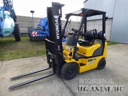 Hyundai 20L-7M Diger tarim makinalari