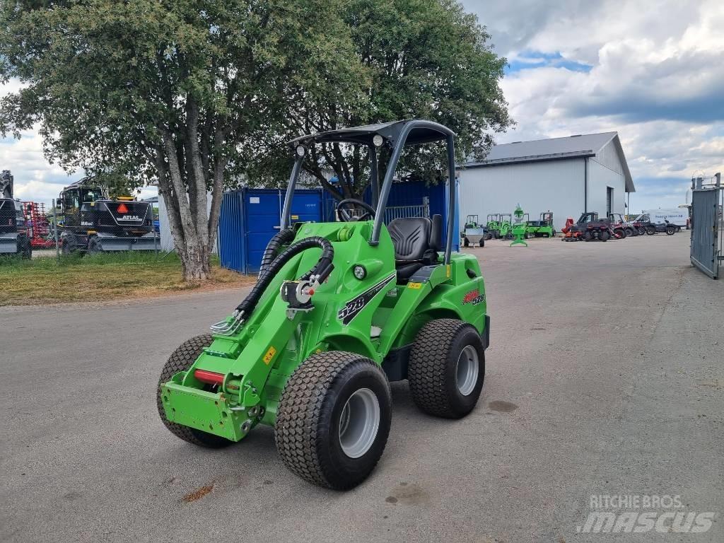 Avant 528 Skid steer loderler