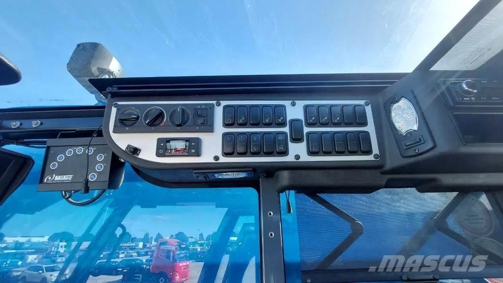 Demag AC220-5 Yol-Arazi Tipi Vinçler (AT)