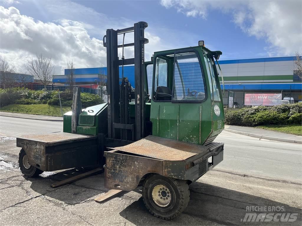 Combilift C5000SL Sideloader - dört yönlü forkliftler
