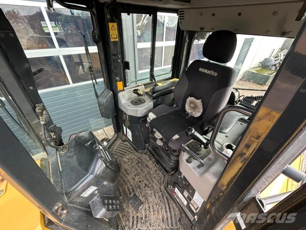 Komatsu D61PX-23 Paletli dozerler