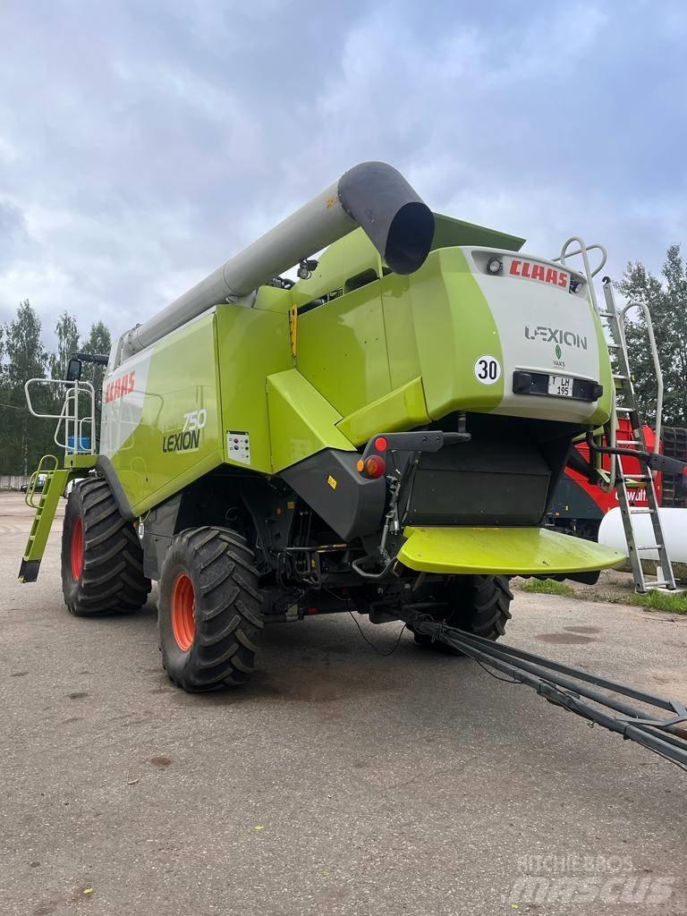 CLAAS Lexion 750 Biçerdöverler