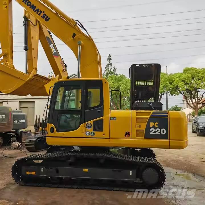 Komatsu PC220-8 Paletli ekskavatörler