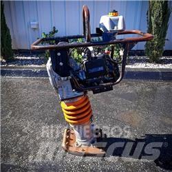 MultiQuip MT 65 H Sıkıştırma tokmakları