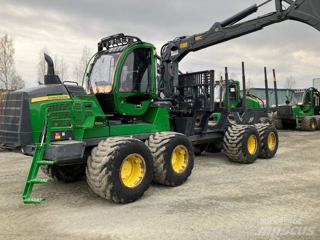 John Deere 1510G Tomruk yükleyici traktörler