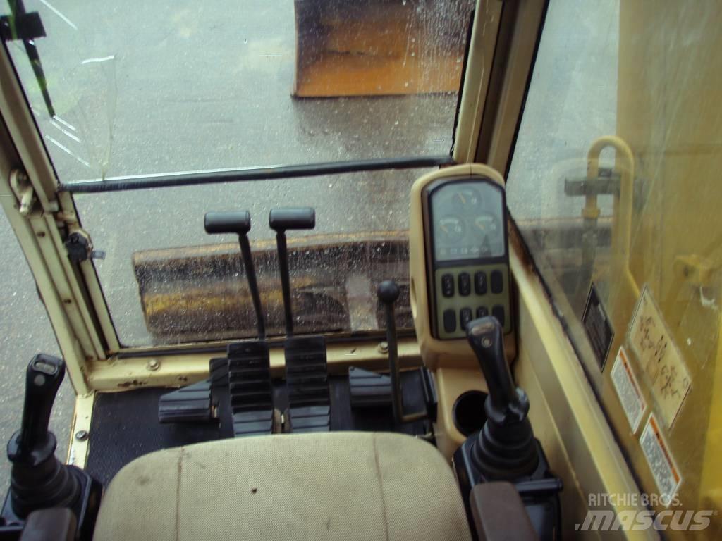 CAT 307 Midi ekskavatörler 7 - 12 t