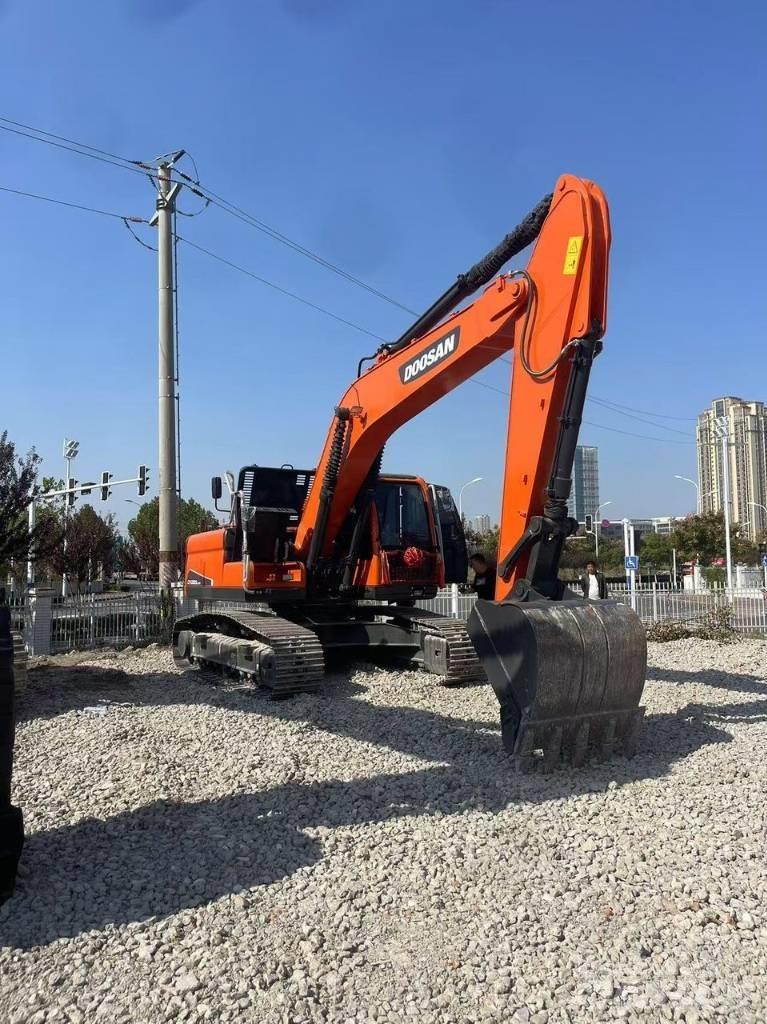 Doosan DX 225LC-9C Paletli ekskavatörler