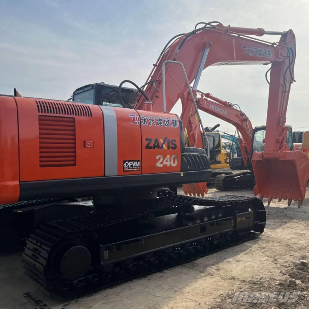 Hitachi ZX 240 Paletli ekskavatörler