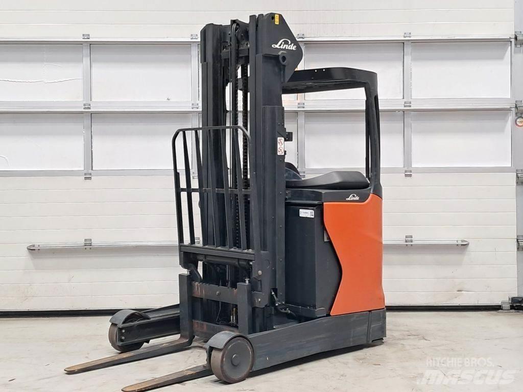 Linde R16-01 Reach truck - depo içi istif araçları