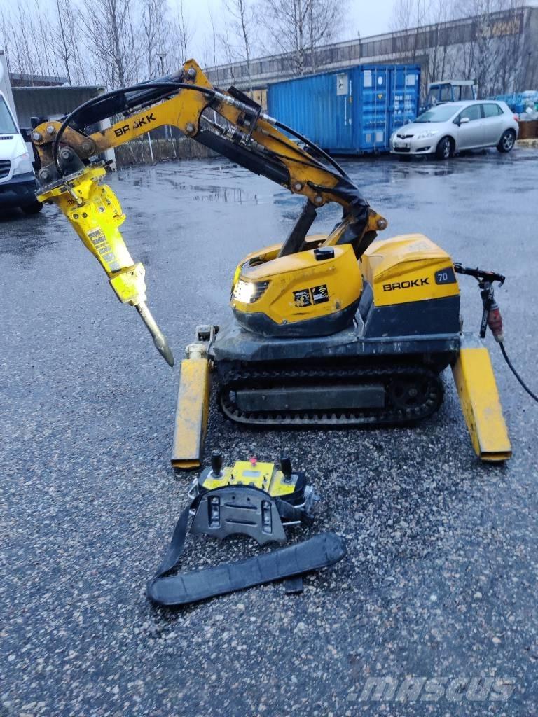 Brokk 70 Yıkım ekskavatörleri