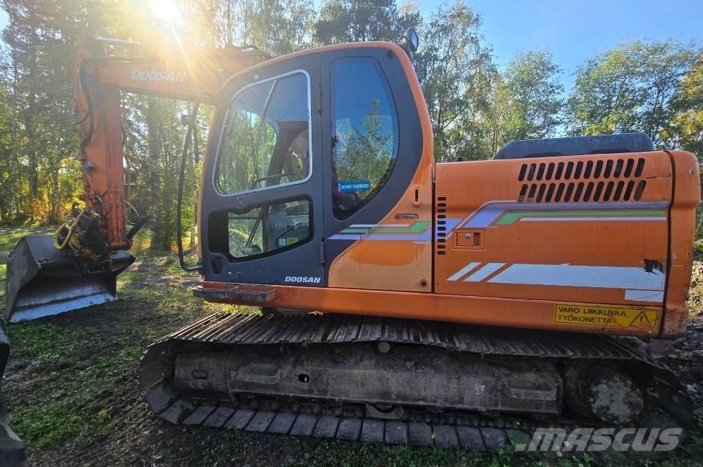Doosan DX 140 LC Paletli ekskavatörler