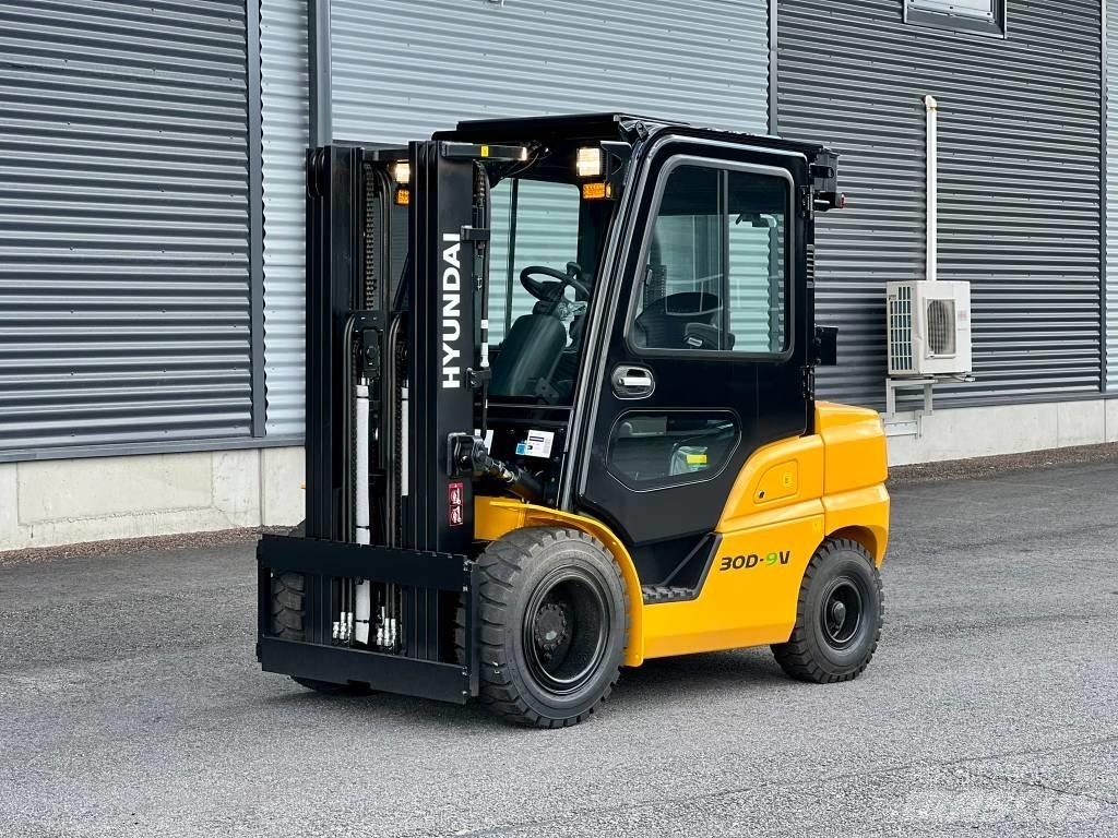 Hyundai 30D-9V Dizel forkliftler