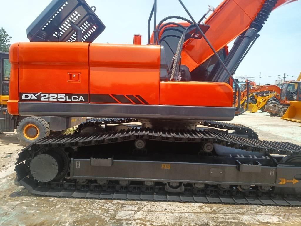 Doosan DX 225 Paletli ekskavatörler