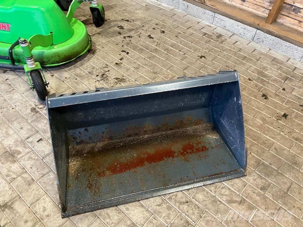 Avant 225 Skid steer loderler