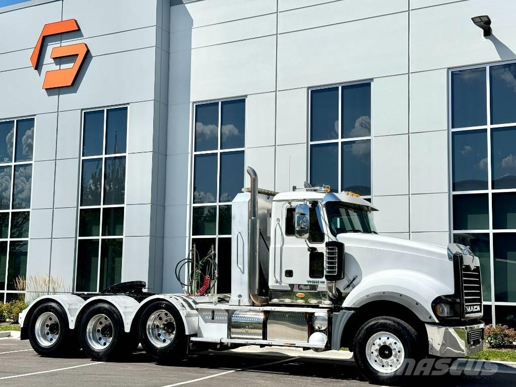 Mack Titan TD 713 Çekiciler