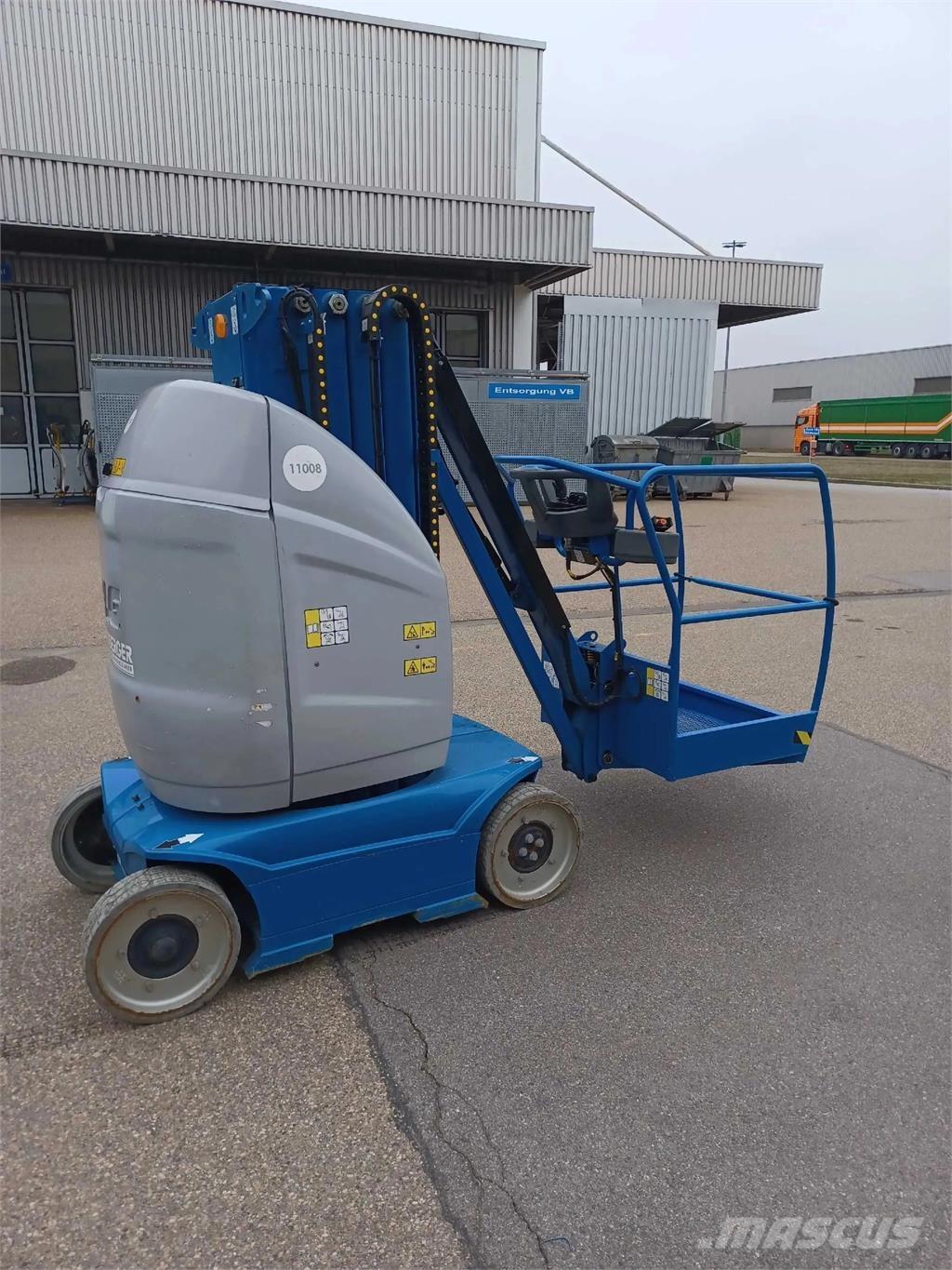 JLG Toucan 10E-L Körüklü personel platformları