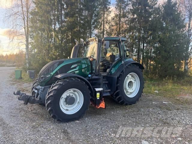 Valtra T194 versu Traktörler