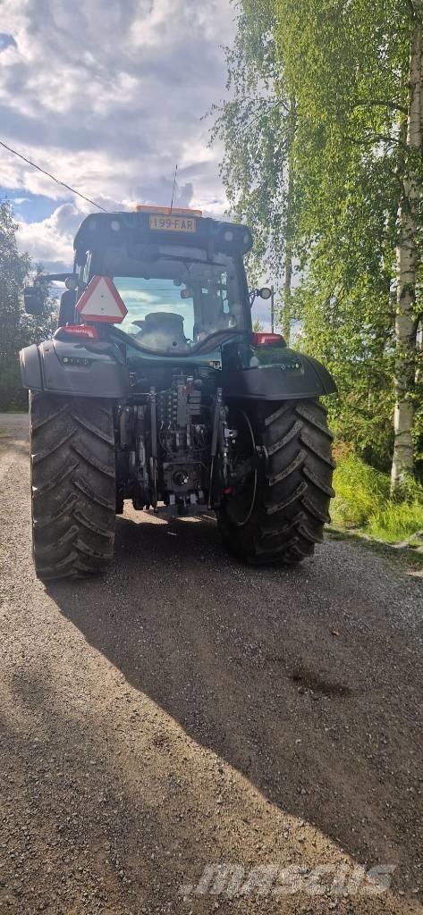 Valtra T194 versu Traktörler