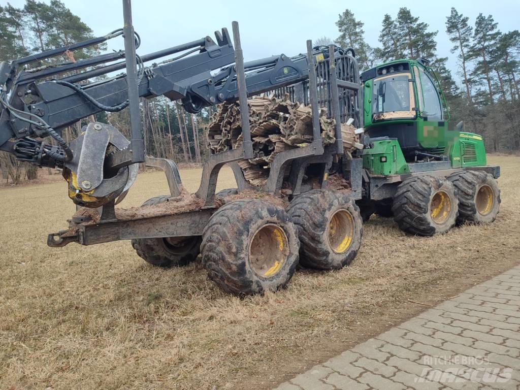 John Deere 1010 E Tomruk yükleyici traktörler