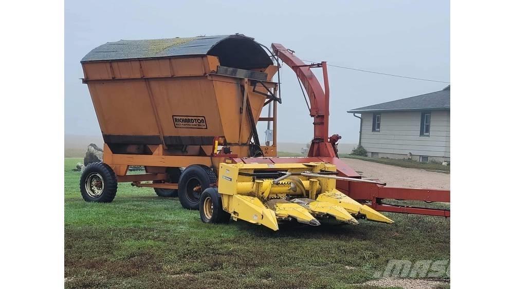 New Holland FP230 Silaj makinasi