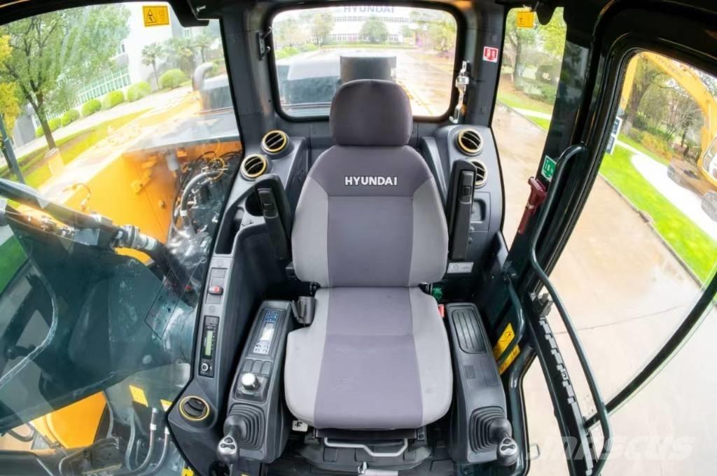 Hyundai HX 220 L Paletli ekskavatörler