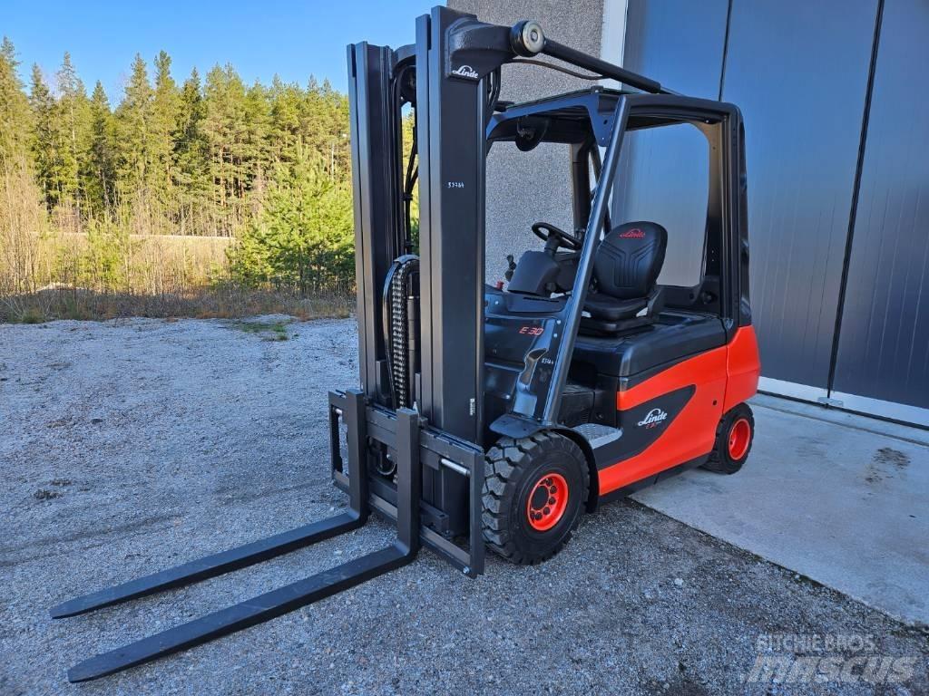 Linde E30-01 Elektrikli forkliftler