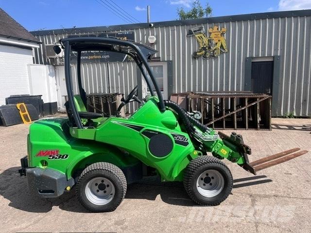 Avant M530 Mini yükleyiciler