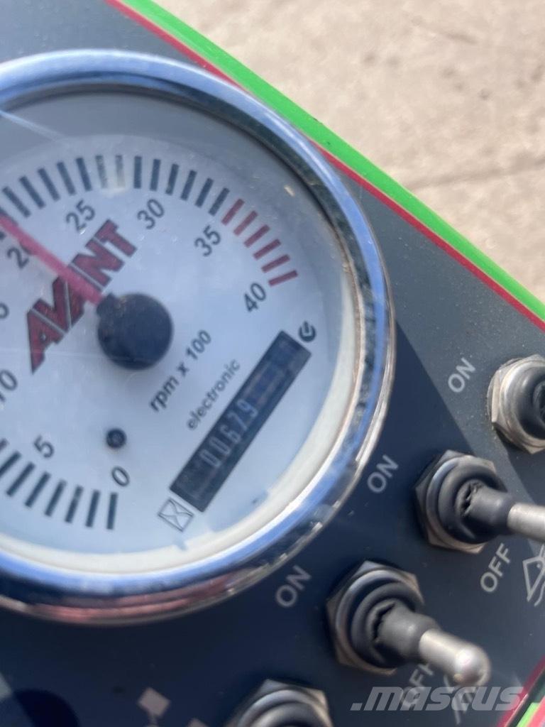 Avant M530 Mini yükleyiciler