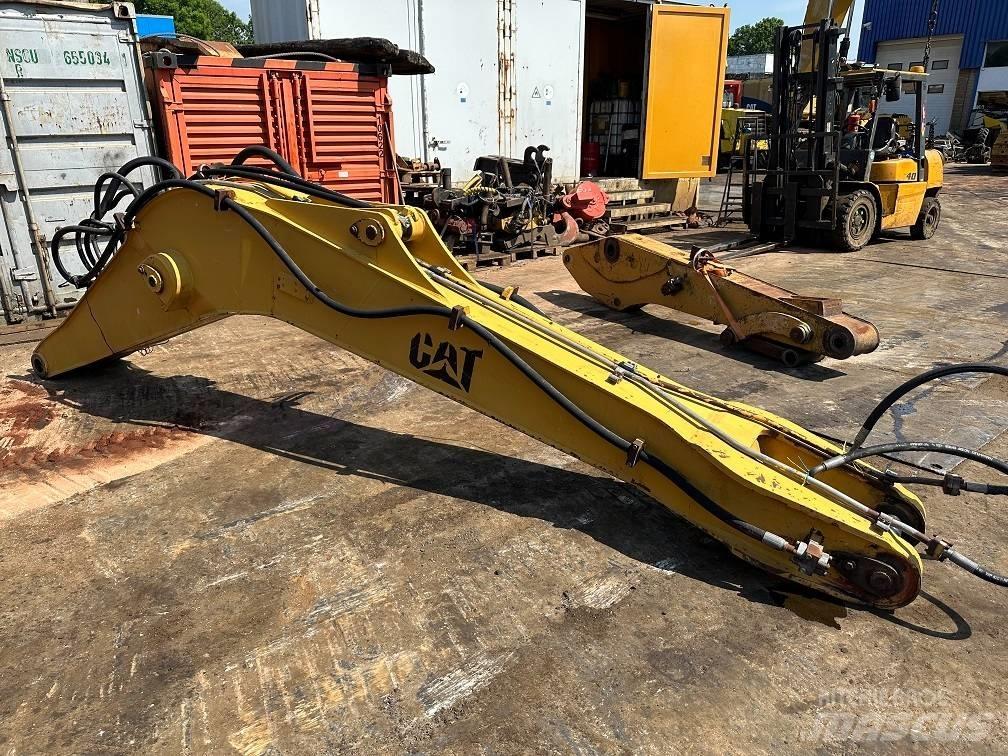 CAT 214 B FT boom Lastik tekerli ekskavatörler