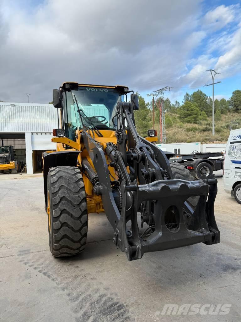 Volvo L 90 F Tekerlekli yükleyiciler