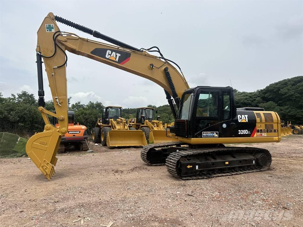 CAT 320 D Paletli ekskavatörler