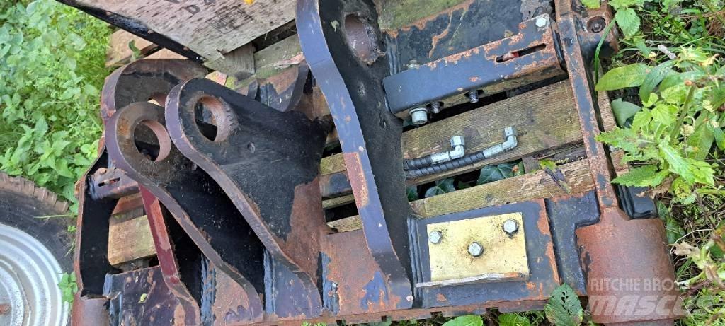 JCB TM320 PIN CONE Diger yükleme ve kazma ekipmanlari