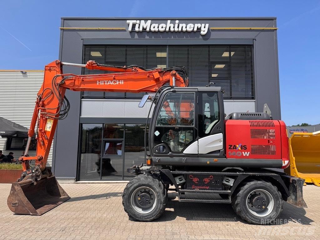 Hitachi 140W Lastik tekerli ekskavatörler