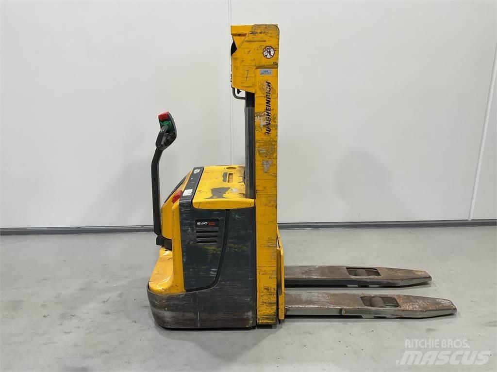 Jungheinrich EJC12 Akülü depo ekipmanları