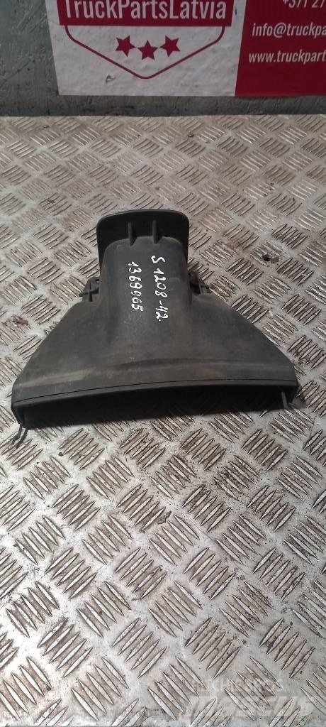 Scania 94 D.   1369965 Kabinler