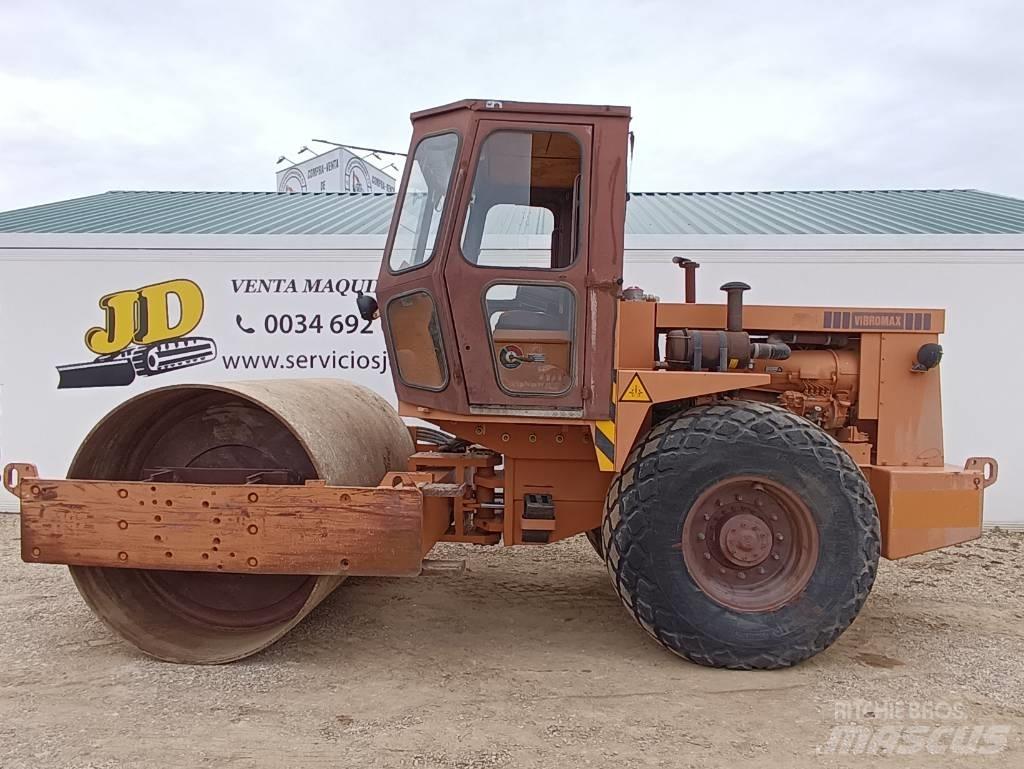 CASE W 1102 Zemin sıkıştırma makineleri