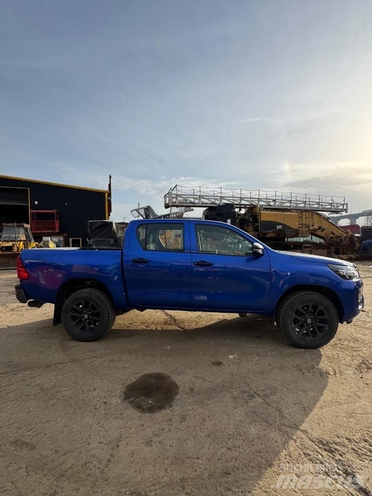 Toyota Hilux Active Pikaplar