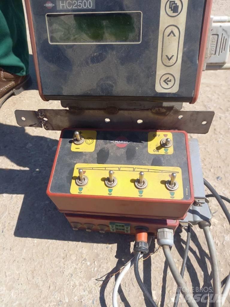 Hardi Commander 4200 Çekilir pülverizatörler