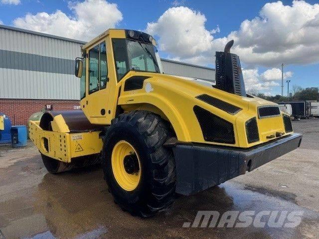 Bomag BW 216 DH-4i Tek tamburlu silindirler