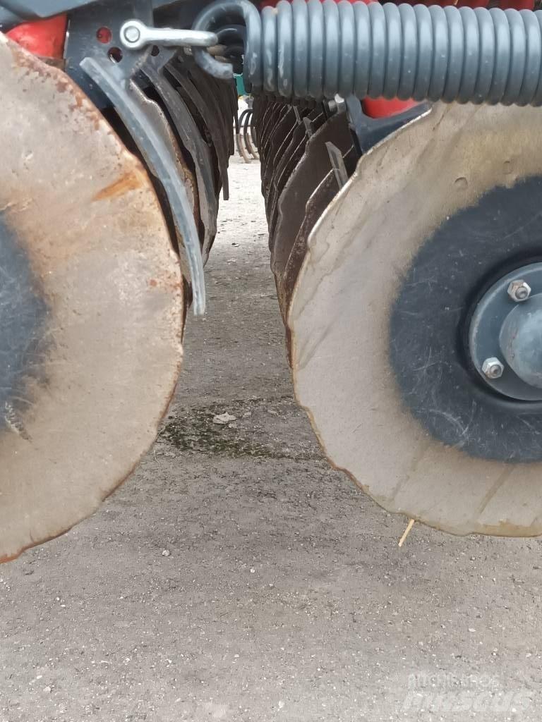Tume Titaan 3000 Kombine hububat mibzerleri