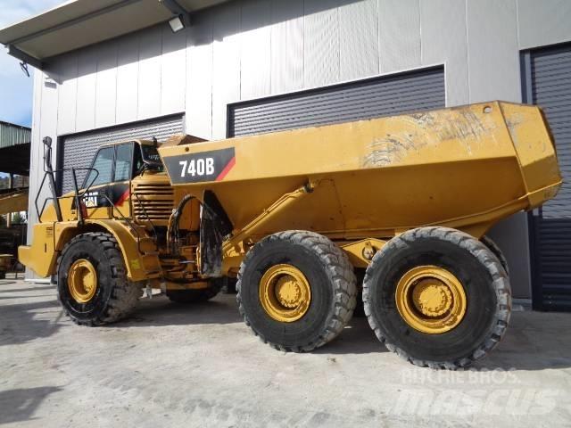 CAT 740 Belden kirma kaya kamyonu