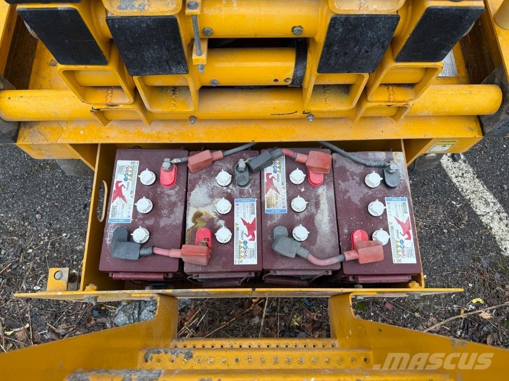 Haulotte Compact 14 Makasli platformlar