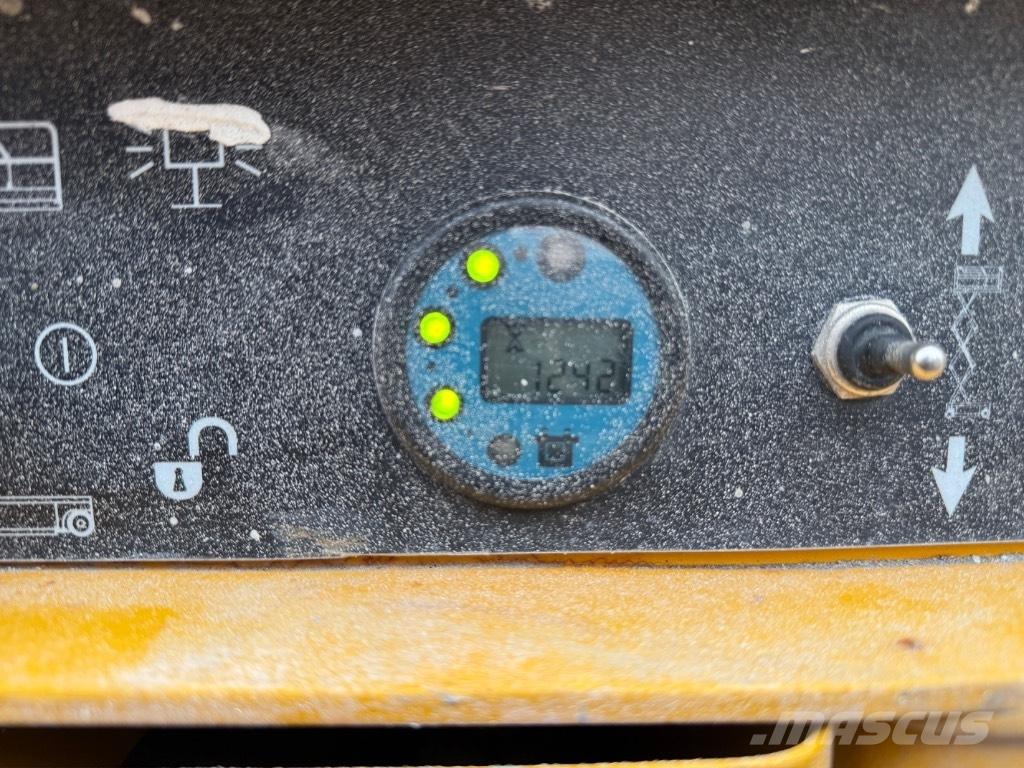 Haulotte Compact 14 Makasli platformlar