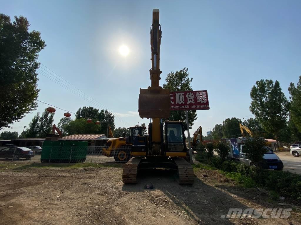 CAT 324D Paletli ekskavatörler